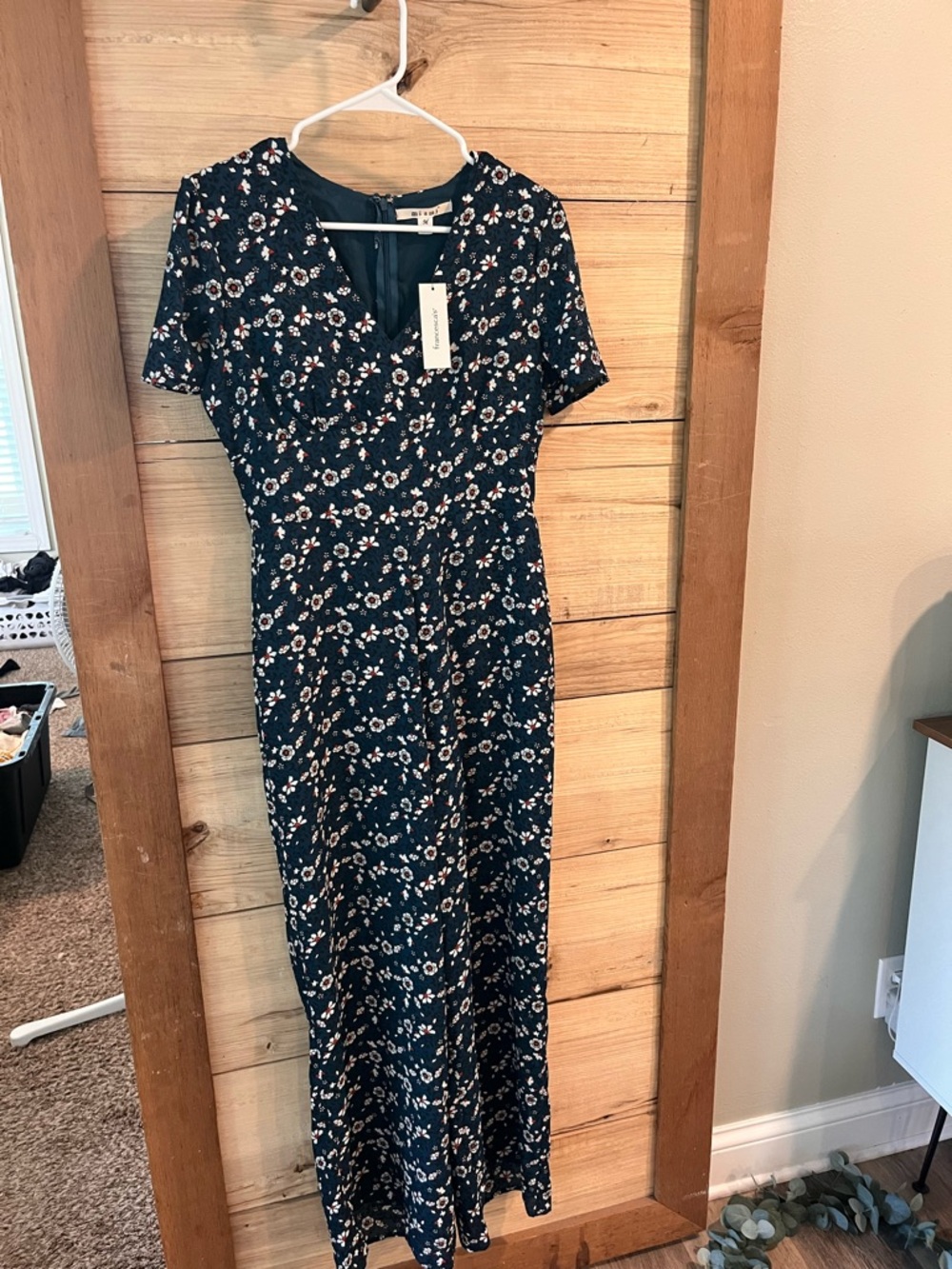 Francesca's Collections Navy Floral Short-Sleeve Jumpsuit